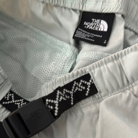 The North Face Light Blue Women’s Shorts Size Large - Picture 5 of 5